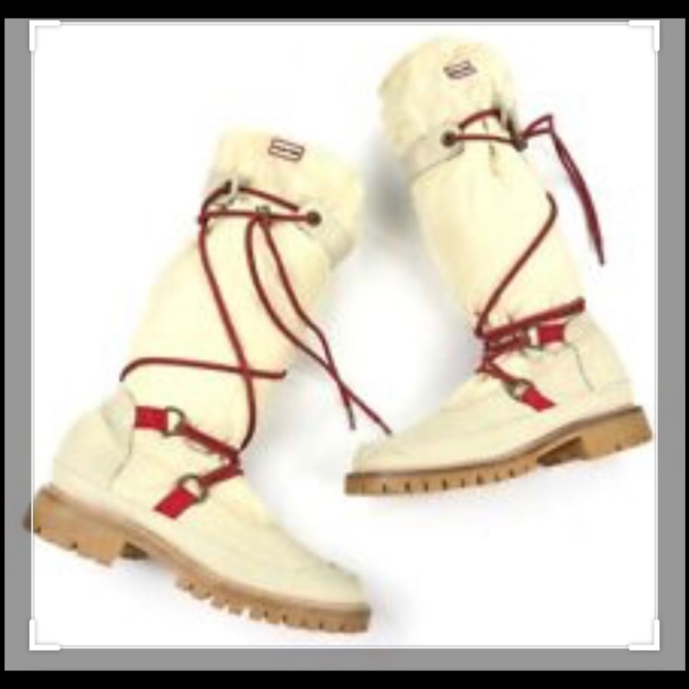 NEVER WORN HUNTER cream leather & nylon boots
